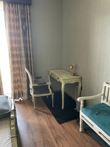 Team Area in 3 BHK Apartment at Emaar Emerald Floors Premier, Sector 65 – for Rent