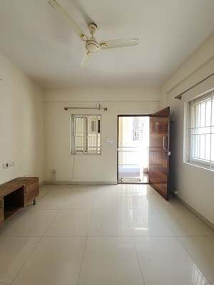 Room in 1 BHK Builder Floor at Haralur Road – for Rent