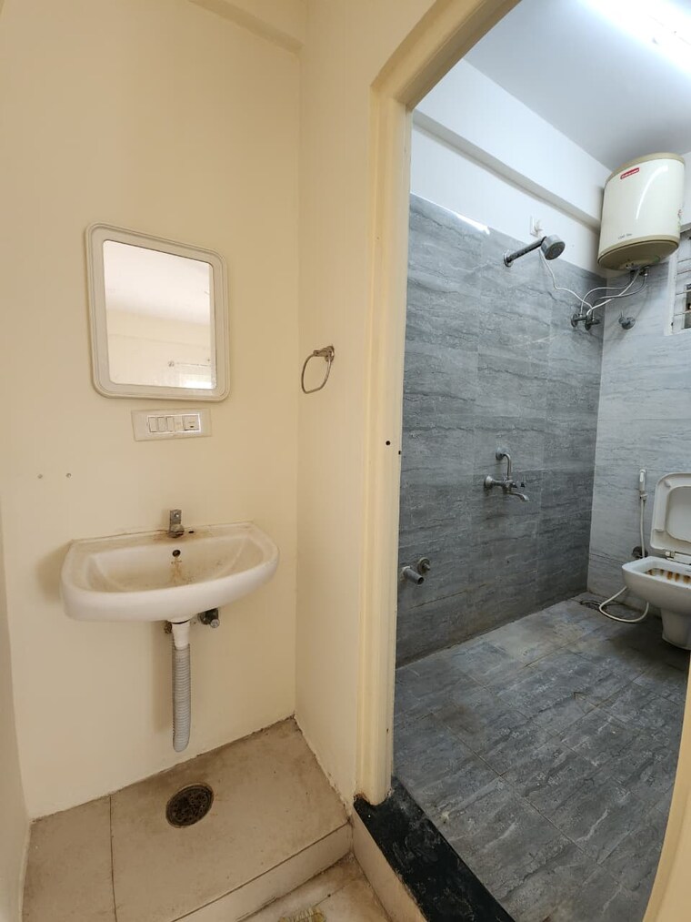 Bathroom, haralur road 1 Bedroom 555 Sq.Ft. Builder Floor In Haralur Road Bangalore 9438981