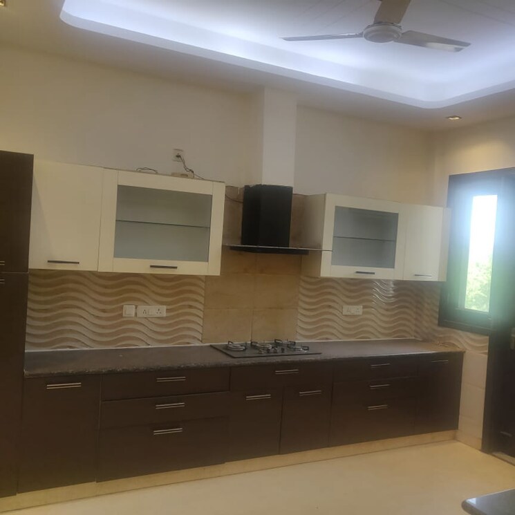 Kitchen, suncity-township-gurgaon 4 Bedroom 2405 Sq.Ft. Builder Floor In Sector 54 Gurgaon 9439086