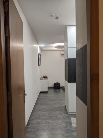 Bathroom in 4 BHK Apartment at Emaar Emerald Floors Premier, Sector 65 – for Rent