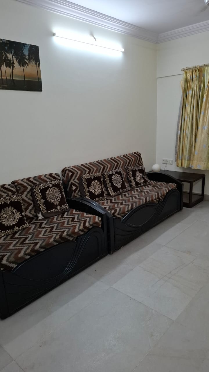 2 BHK Apartment For Rent in Powai Cosmopolitan CHS