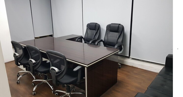 Team Area, vijay nagar Commercial Office Space 1655 Sq.Ft. In Vijay Nagar Indore 9439085