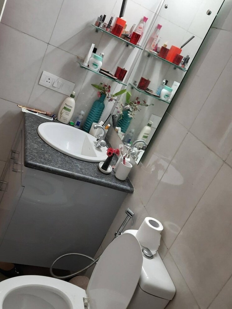 undefined, dlf-regal-gardens 3 Bedroom 1702 Sq.Ft. Apartment In Sector 90 Gurgaon 9439147