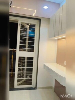 Room in 2 BHK Apartment at Kohinoor Viva City, Dhanori – for Sale