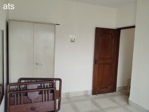 Room in 1 BHK Apartment at Rizvi Heights, Senapati Bapat Marg – for Sale