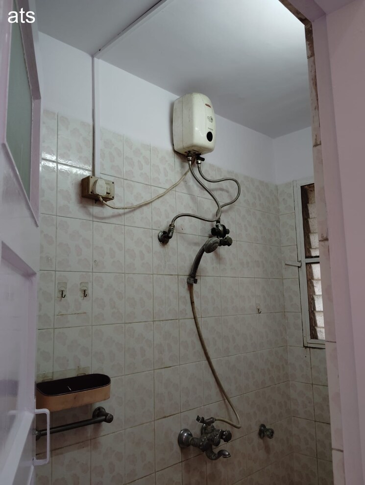 Bathroom, rizvi-heights 1 Bedroom 480 Sq.Ft. Apartment In Senapati Bapat Marg Mumbai 9439218