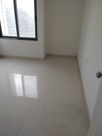 Room in 2 BHK Apartment at Rohan Madhuban, Bavdhan – for Rent