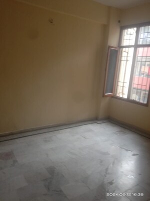 Room in 2 BHK Apartment at Raglan Gulmohar City, Central Derabassi – for Rent