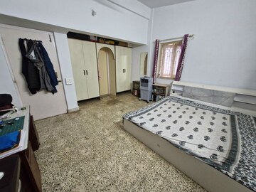 Bedroom in 1 RK Apartment at Dhankawadi – for Rent