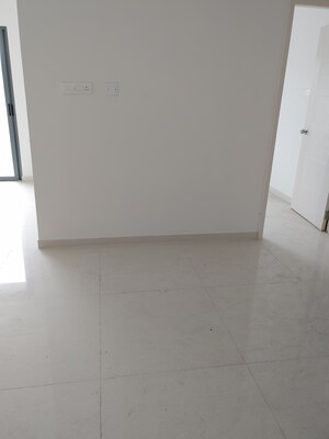 Room in 3 BHK Apartment at Rohan Madhuban, Bavdhan – for Rent