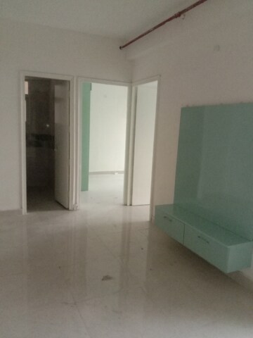 Room in 2 BHK Apartment at Signature Global Prime, Sector 63a – for Rent