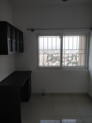 Room in 2.5 BHK Apartment at Prestige Gulmohar, Horamavu – for Rent