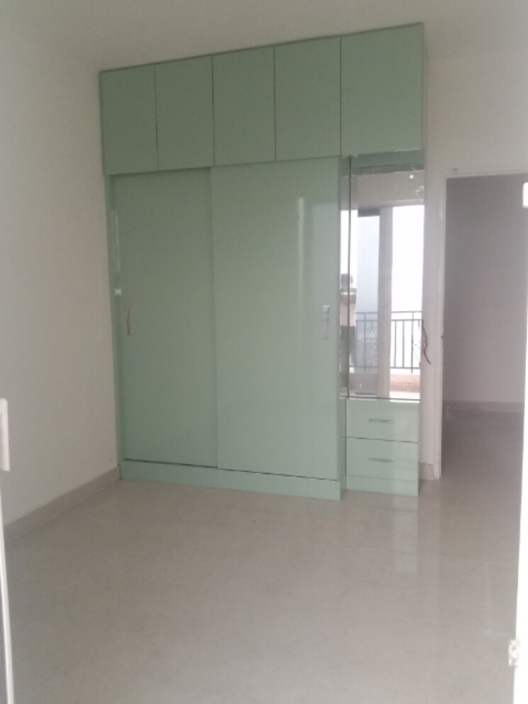 Room, signature-global-prime 2 Bedroom 834 Sq.Ft. Apartment In Sector 63a Gurgaon 9439411