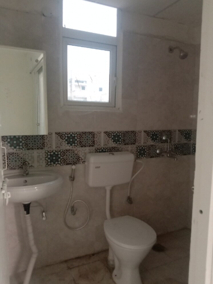 Bathroom, signature-global-prime 2 Bedroom 834 Sq.Ft. Apartment In Sector 63a Gurgaon 9439411