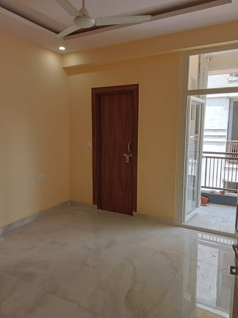 Room, sector 1 2 Bedroom 1050 Sq.Ft. Builder Floor In Sector 1 Noida 9439397