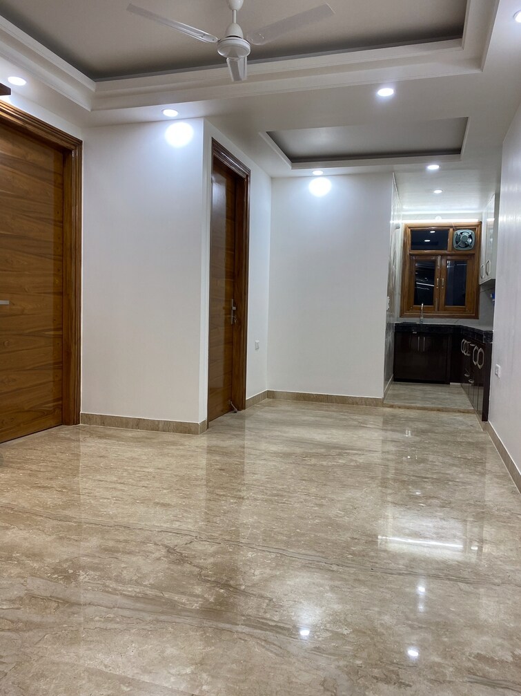 Cover Image, dwarka mor 2 Bedroom 50 Sq.Yd. Builder Floor In Dwarka Mor Delhi 9439417