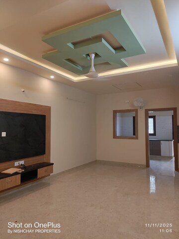 Living Room in 2.5 BHK Apartment at Kothanur – for Rent