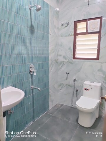 Bathroom in 2.5 BHK Apartment at Kothanur – for Rent