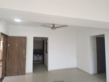 Room in 1 BHK Apartment at Lotus The Address, Moshi – for Rent