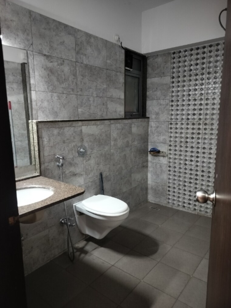 Bathroom, amanora-future-towers 2 Bedroom 1250 Sq.Ft. Apartment In Hadapsar Pune 9439877
