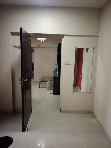 Room in 3 BHK Apartment at Royal Palms, Goregaon East – for Rent