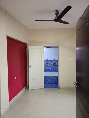 Room in 3 BHK Apartment at Royal Palms, Goregaon East – for Rent