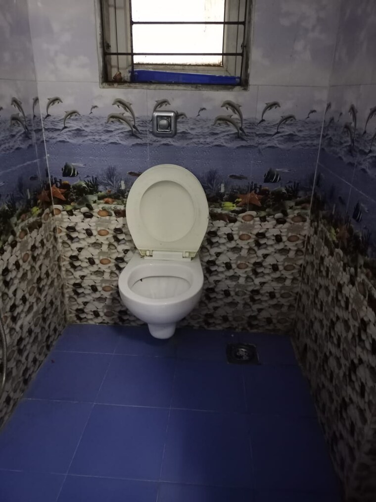 Bathroom, royal-palms 3 Bedroom 1300 Sq.Ft. Apartment In Goregaon East Mumbai 9439961