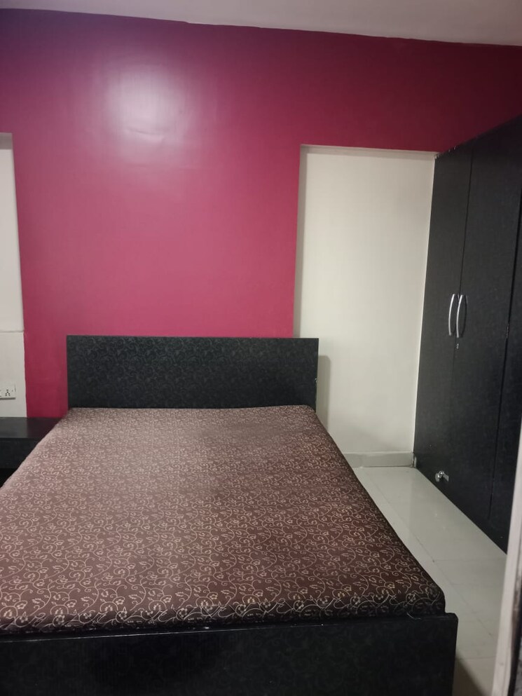 Room, royal-palms 3 Bedroom 1300 Sq.Ft. Apartment In Goregaon East Mumbai 9439961