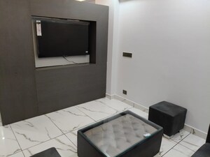 Living Room in 4 BHK Apartment at Piramal Aranya, Byculla – for Sale