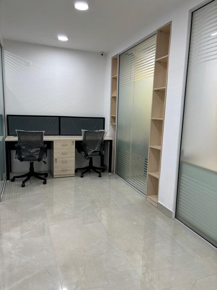 Room, east of kailash 2 Bedroom 125 Sq.Ft. Builder Floor In East Of Kailash Delhi 9440056