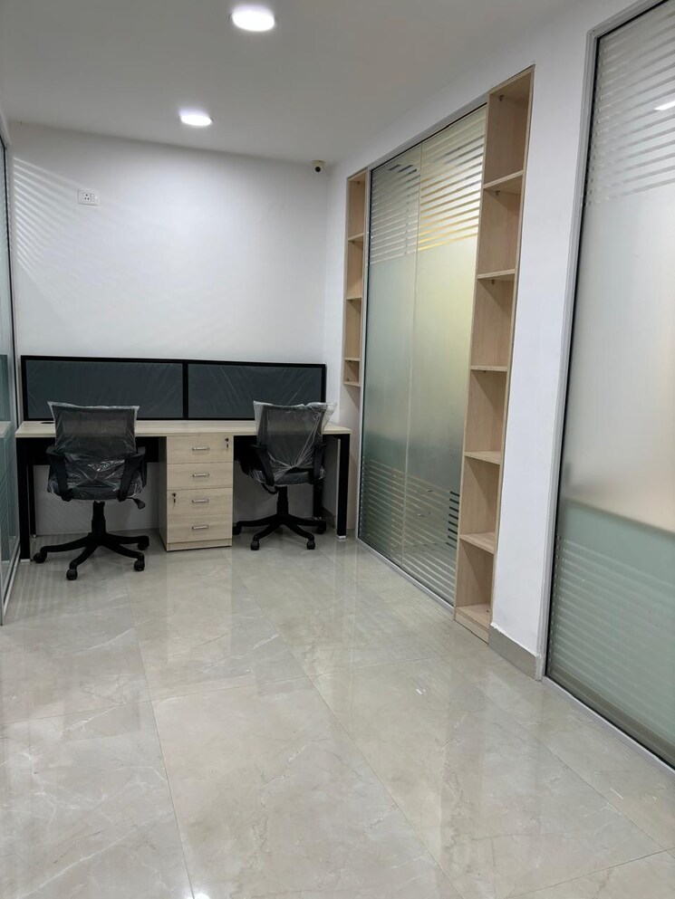 Room, east of kailash 2 Bedroom 125 Sq.Yd. Builder Floor In East Of Kailash Delhi 9440147