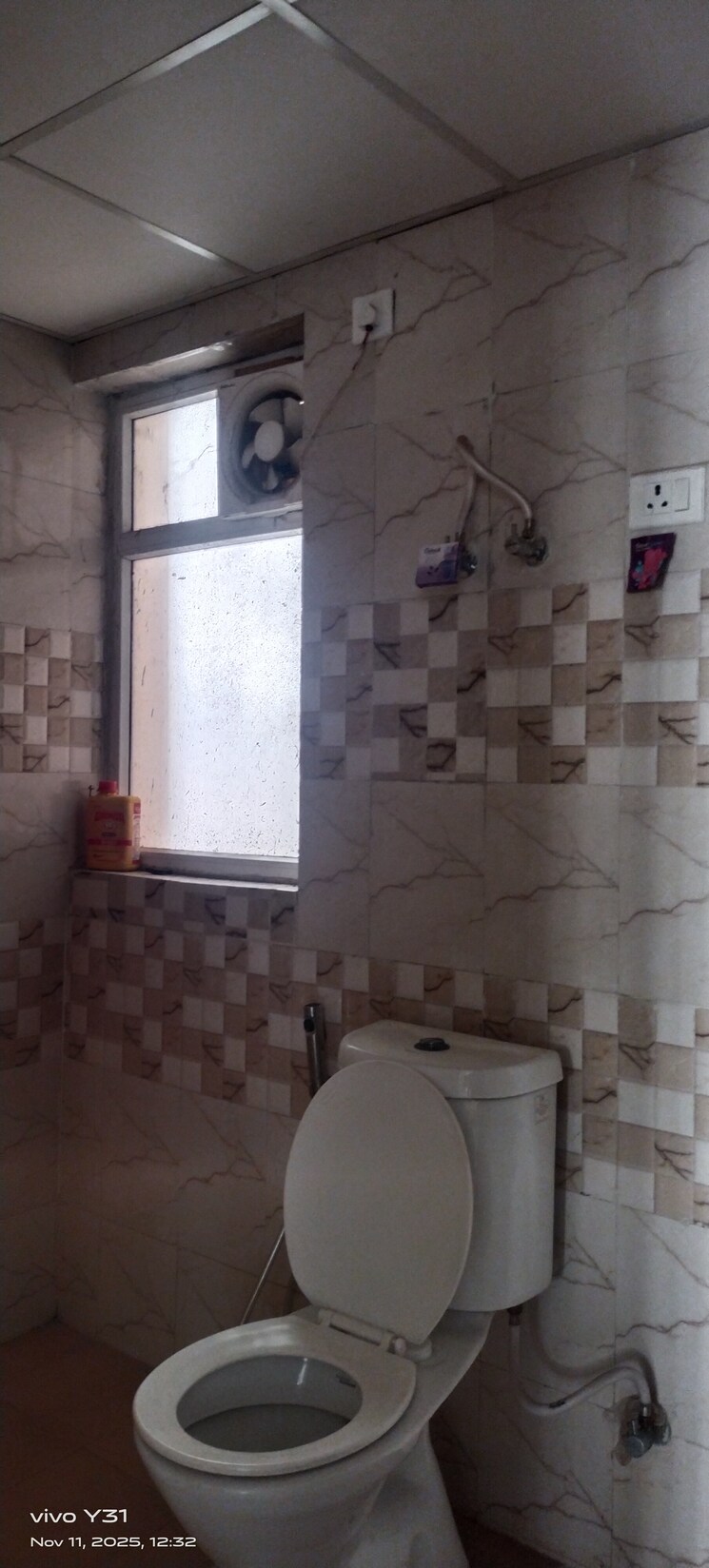 Bathroom, amrapali-leisure-park 2 Bedroom 1125 Sq.Ft. Apartment In Amrapali Leisure Valley Greater Noida 9440268