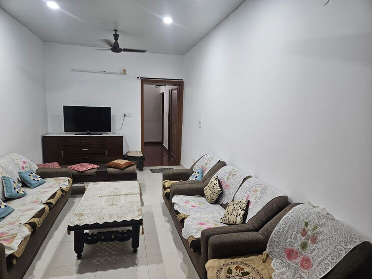 Living Room, east of kailash 2 Bedroom 160 Sq.Yd. Builder Floor In East Of Kailash Delhi 9440243