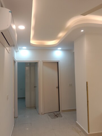 Building Lobby in 2 BHK Apartment at Signature Global Prime, Sector 63a – for Rent