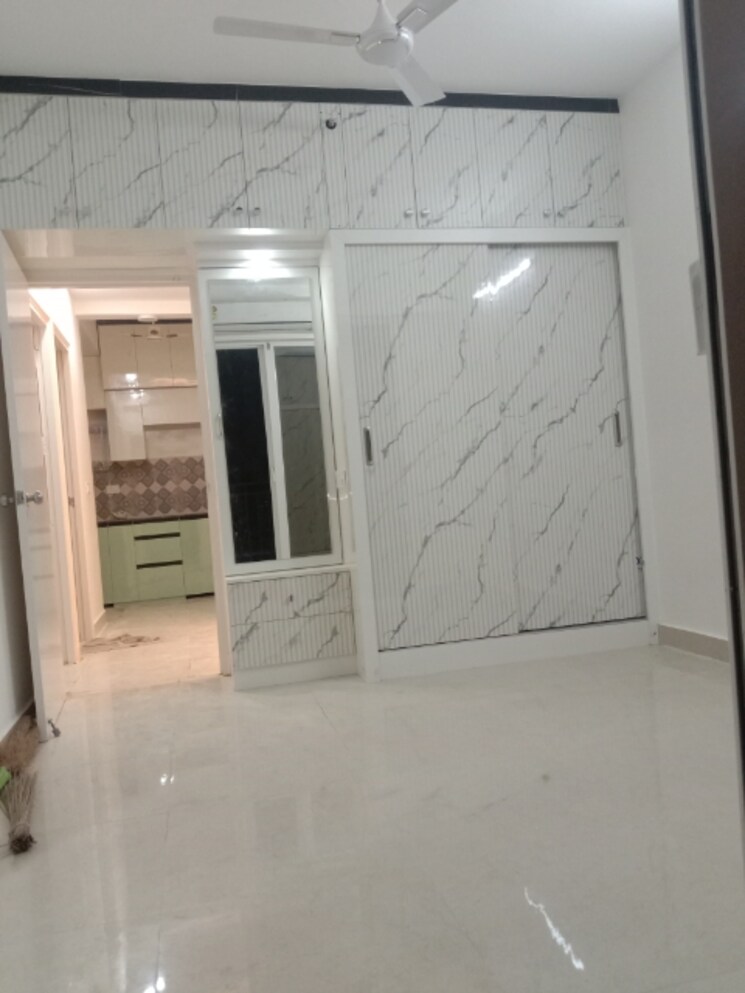 Room, signature-global-prime 2 Bedroom 834 Sq.Ft. Apartment In Sector 63a Gurgaon 9440378