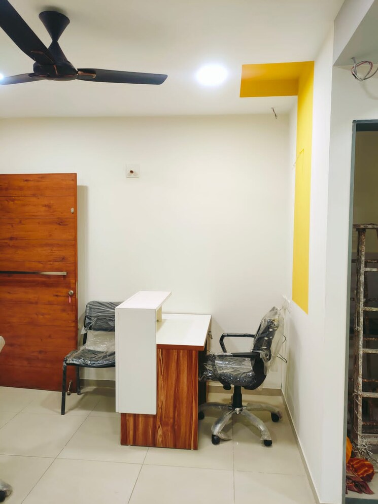 Living Room, ashram road Commercial Office Space 700 Sq.Ft. In Ashram Road Ahmedabad 9440367