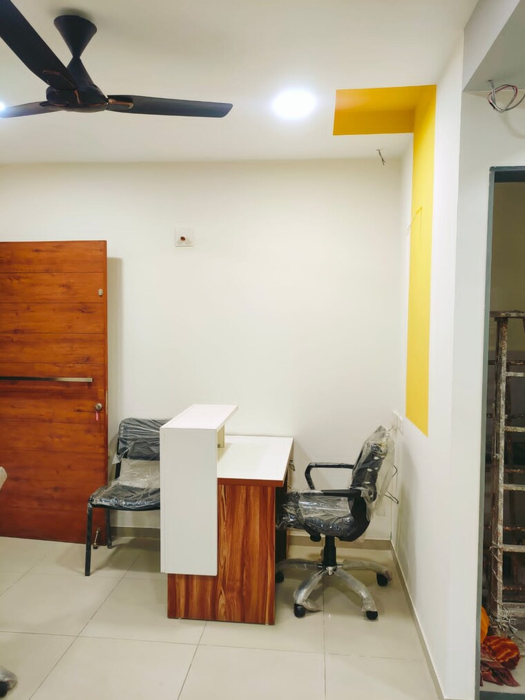Living Room, ashram road Commercial Office Space 700 Sq.Ft. In Ashram Road Ahmedabad 9440367