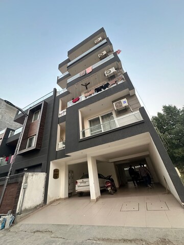 3 BHK Builder Floor For Sale in BPTP District, Sector 81