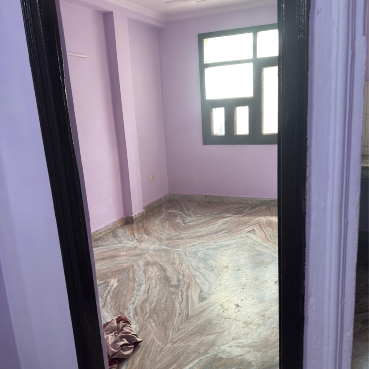 Room, new ashok nagar 1.5 Bedroom 425 Sq.Ft. Builder Floor In New Ashok Nagar Delhi 9440324