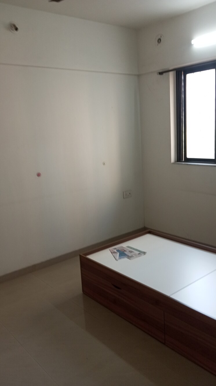 Room, puranik-city 2 Bedroom 614 Sq.Ft. Apartment In Kasarvadavali Thane 9440391