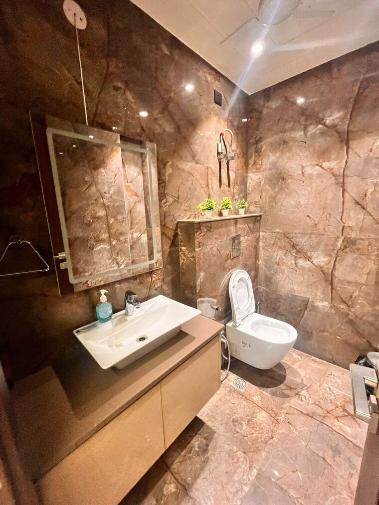 undefined, east of kailash 3 Bedroom 129 Sq.Yd. Builder Floor In East Of Kailash Delhi 9440457