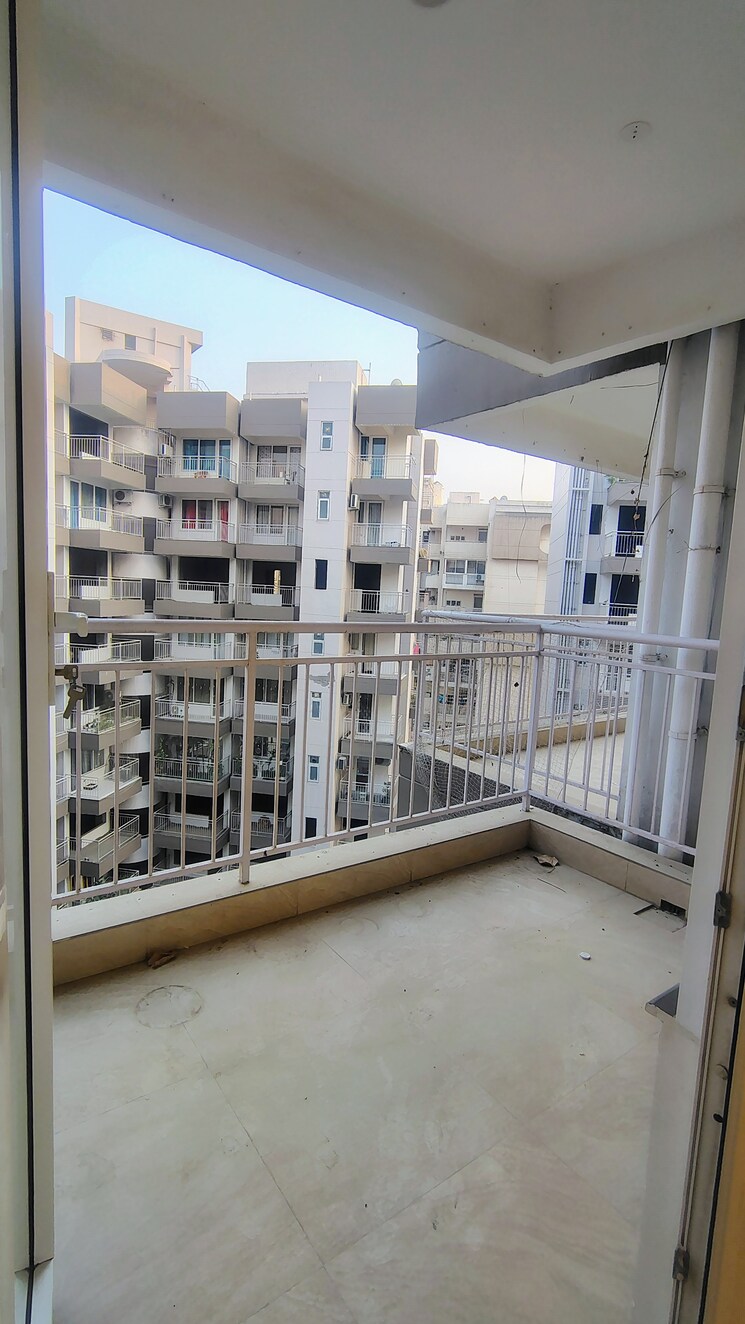 Balcony, ram-shanti-apartment 3.5 Bedroom 2400 Sq.Ft. Apartment In Sector 52 Gurgaon 9440583