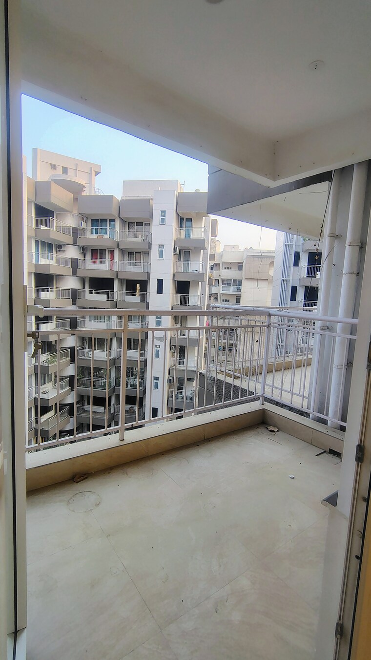 Balcony, ram-shanti-apartment 3.5 Bedroom 2400 Sq.Ft. Apartment In Sector 52 Gurgaon 9440583