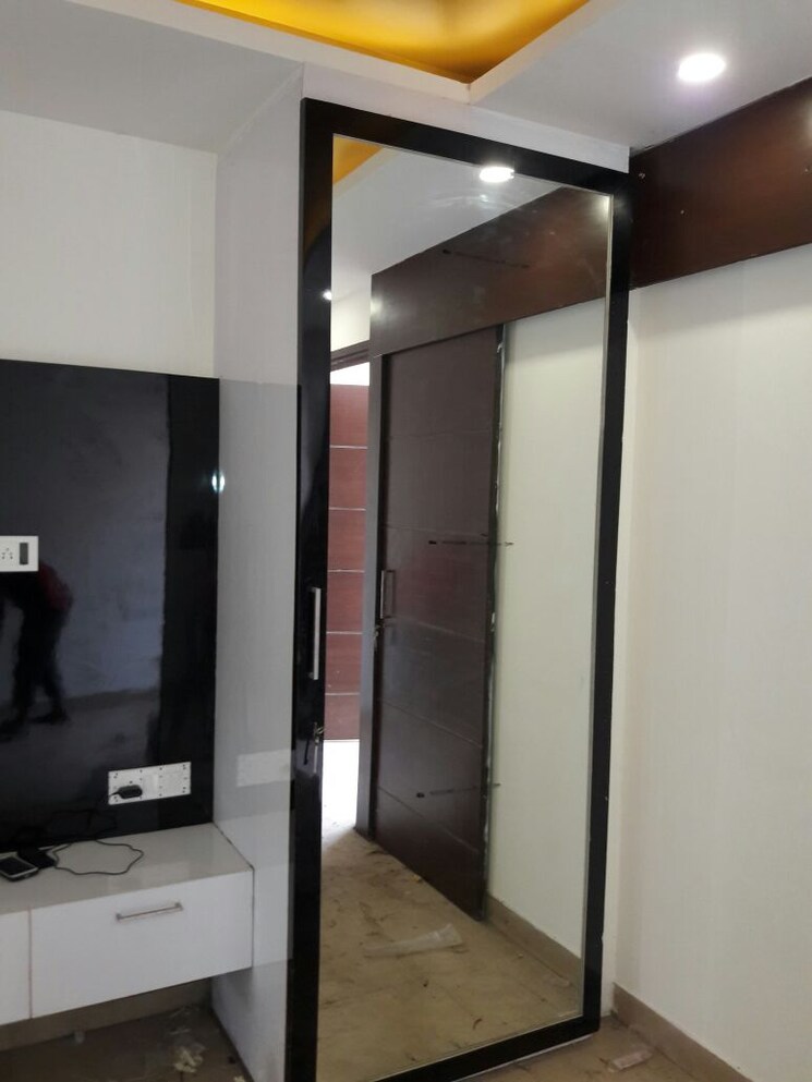 undefined, east of kailash 3 Bedroom 125 Sq.Yd. Builder Floor In East Of Kailash Delhi 9440615