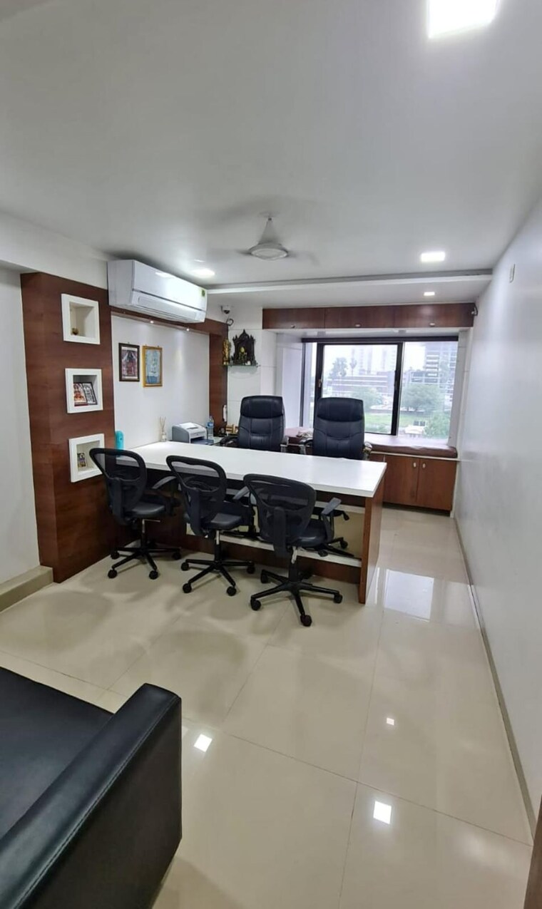 Team Area, wagle industrial estate Commercial Office Space 840 Sq.Ft. In Wagle Industrial Estate Thane 9440529