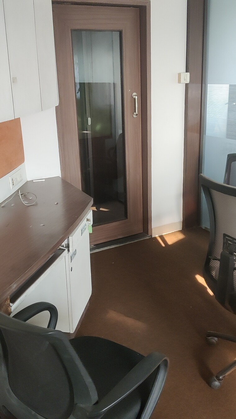 Team Area, moraj-casablanca Commercial Office Space 1000 Sq.Ft. In Cbd Belapur Sector 11 Navi Mumbai 9440734