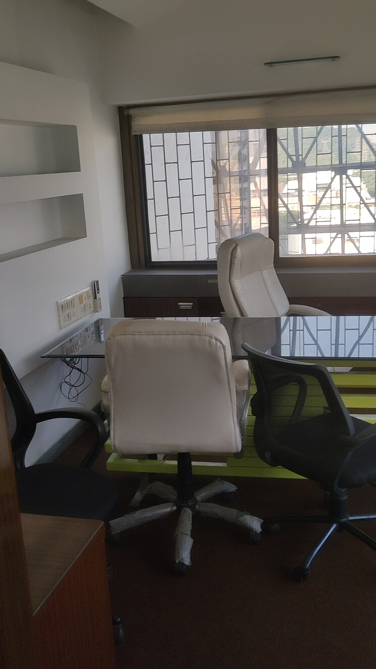 Team Area, moraj-casablanca Commercial Office Space 1000 Sq.Ft. In Cbd Belapur Sector 11 Navi Mumbai 9440734