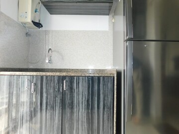 Bathroom in 2.5 BHK Apartment at Rattan Icon, Seawoods Sector 50 – for Rent