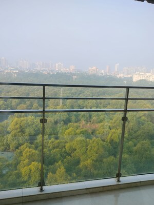 Furnished Amenities in 2.5 BHK Apartment at Rattan Icon, Seawoods Sector 50 – for Rent